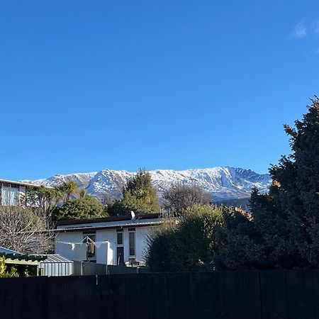 Mountain Cabin - Central, Cosy And Cute With Views Wanaka Exterior photo